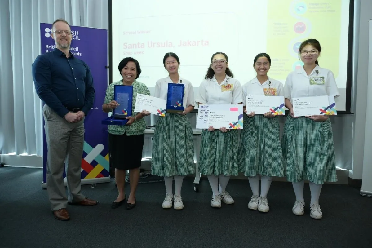 SMA Santa Ursula Jakarta dinobatkan sebagai pemenang regional untuk kawasan Asia Timur