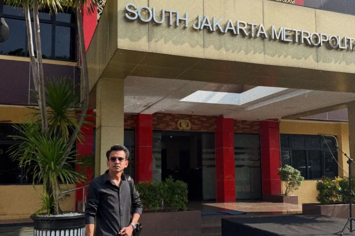 Selebgram Adam Deni Jadi Tersangka Rusak Ruko dan Pamer Senpi di Jakut