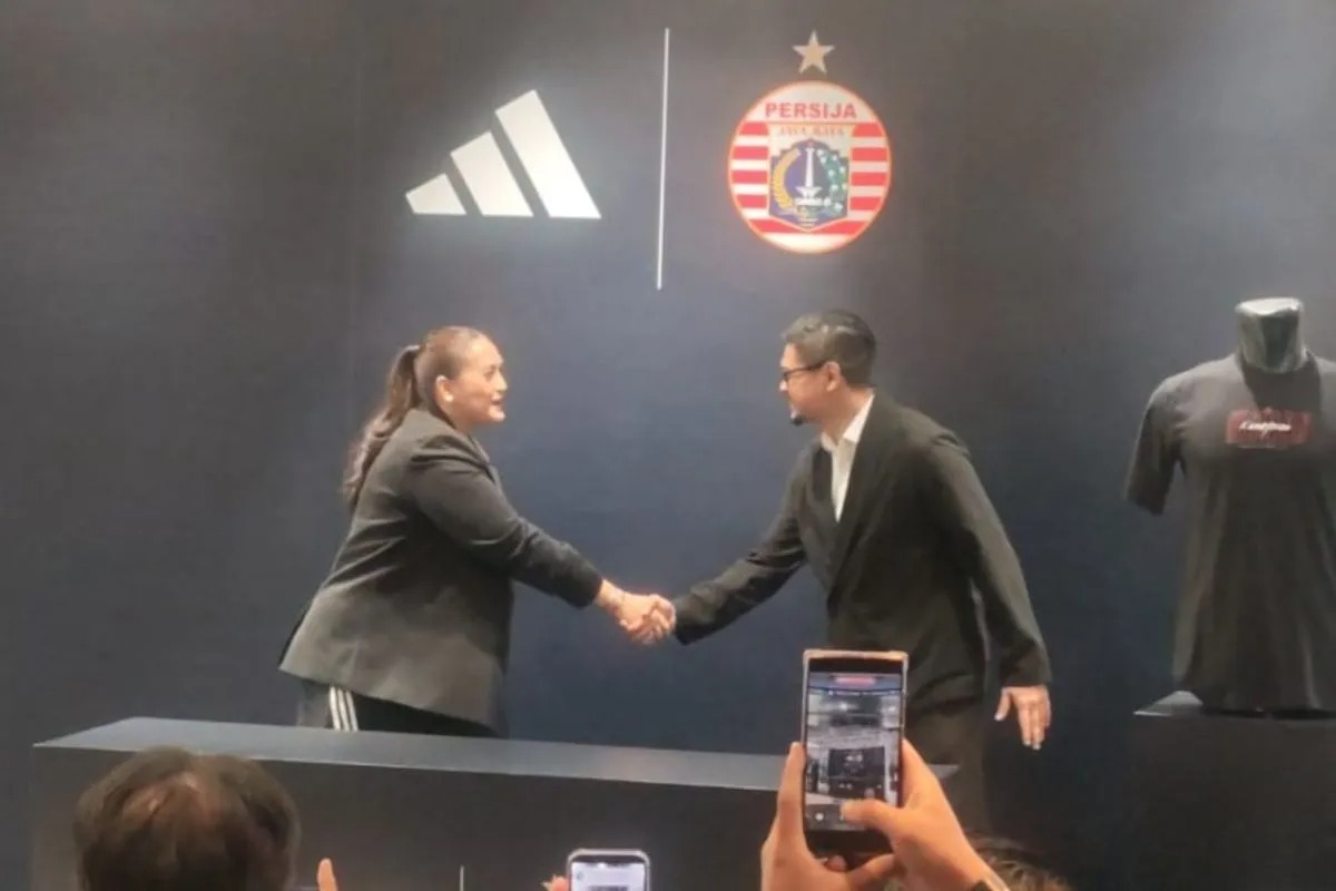 Persija Gandeng adidas untuk Aparel 5 Tahun ke Depan