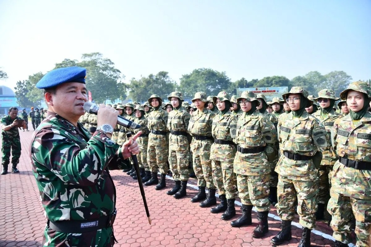 Peserta latsarmil dari pengelola KDMP dan KNMP mengikuti upacara pembukaan pelatihan diklat di lapangan Dirgantara AAU, Yogyakarta