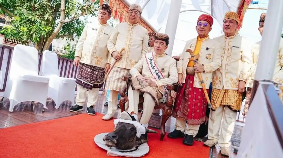 PSI Bela Jokowi, Sebut Ritual Injak Kepala Kerbau Bentuk Penghargaan