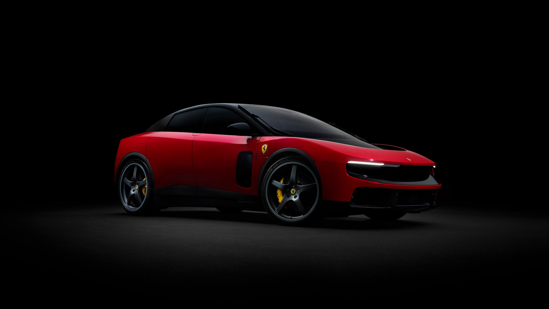 88 Unit Ferrari Luce di China Terjual Habis Seketika