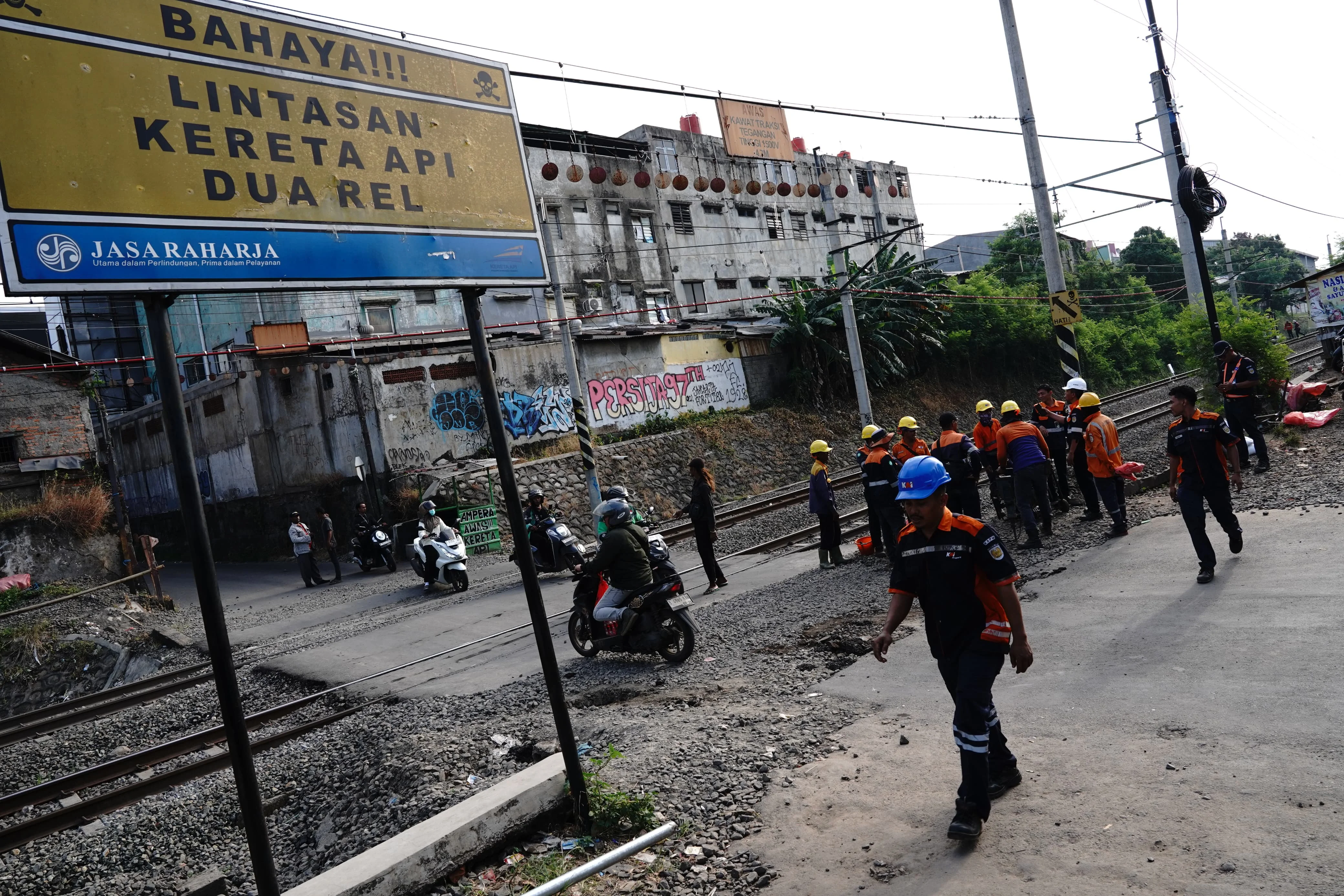 KAI Tutup 119 Perlintasan Sebidang, 490 Perlintasan Liar Masih Ditangani