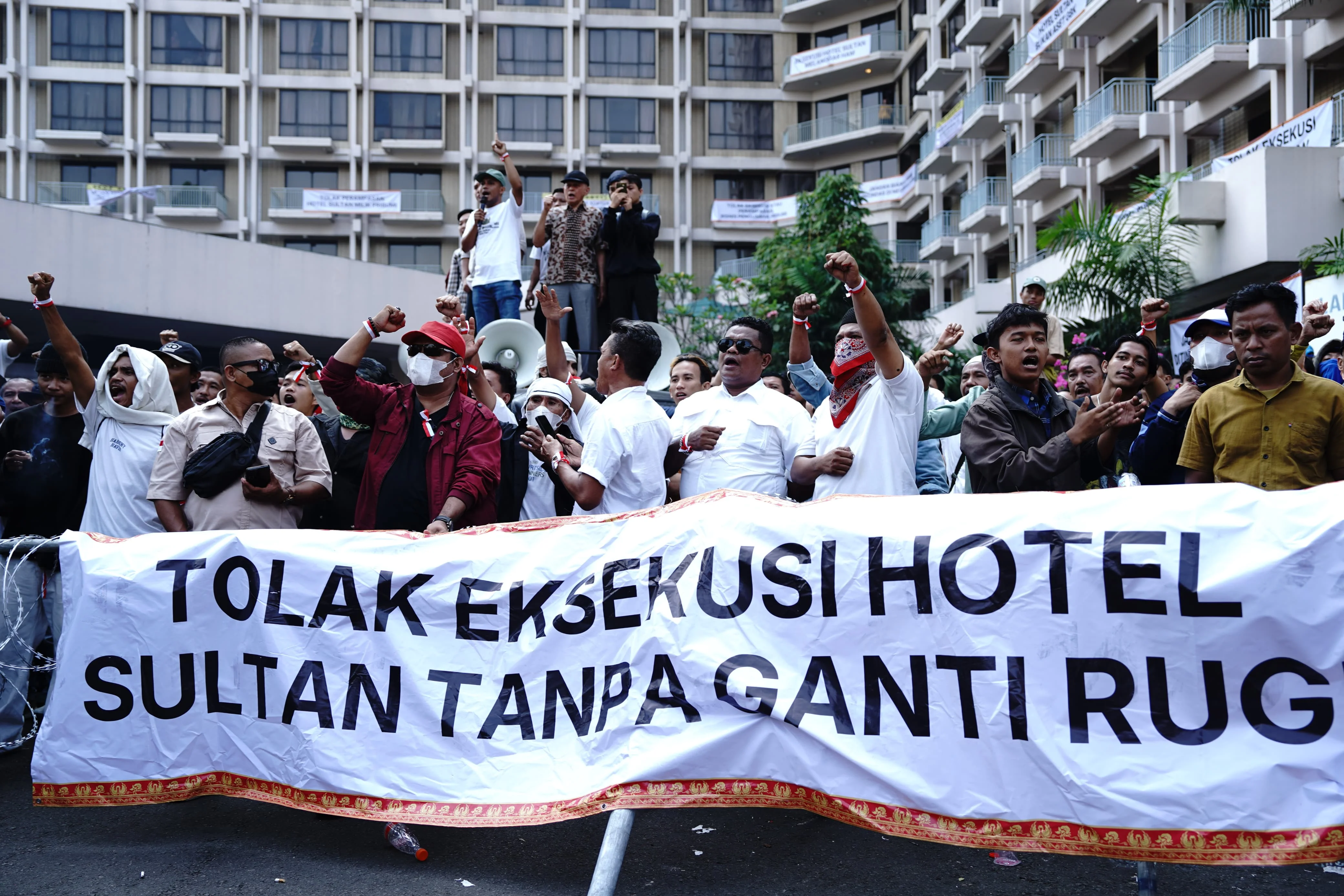 Bertambah, Polisi Kini Tangkap 119 Orang dalam Ricuh Eksekusi Eks Hotel Sultan