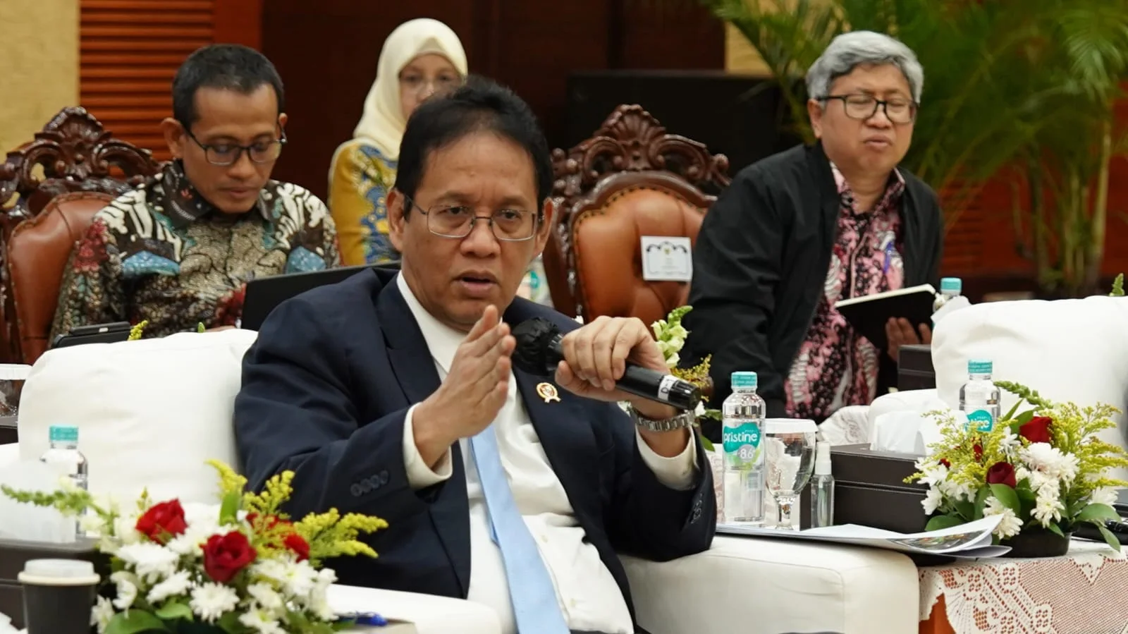 Kinerja Membaik, Purbaya Pastikan Bea Cukai Tidak Dibubarkan