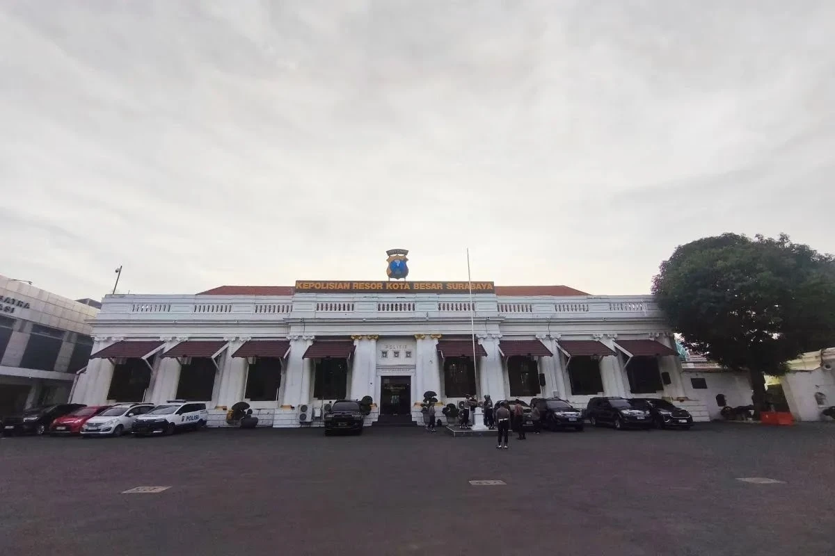 Polrestabes Surabaya Tangkap Guru Ngaji Pelaku Pelecehan Seksual Tujuh Santri