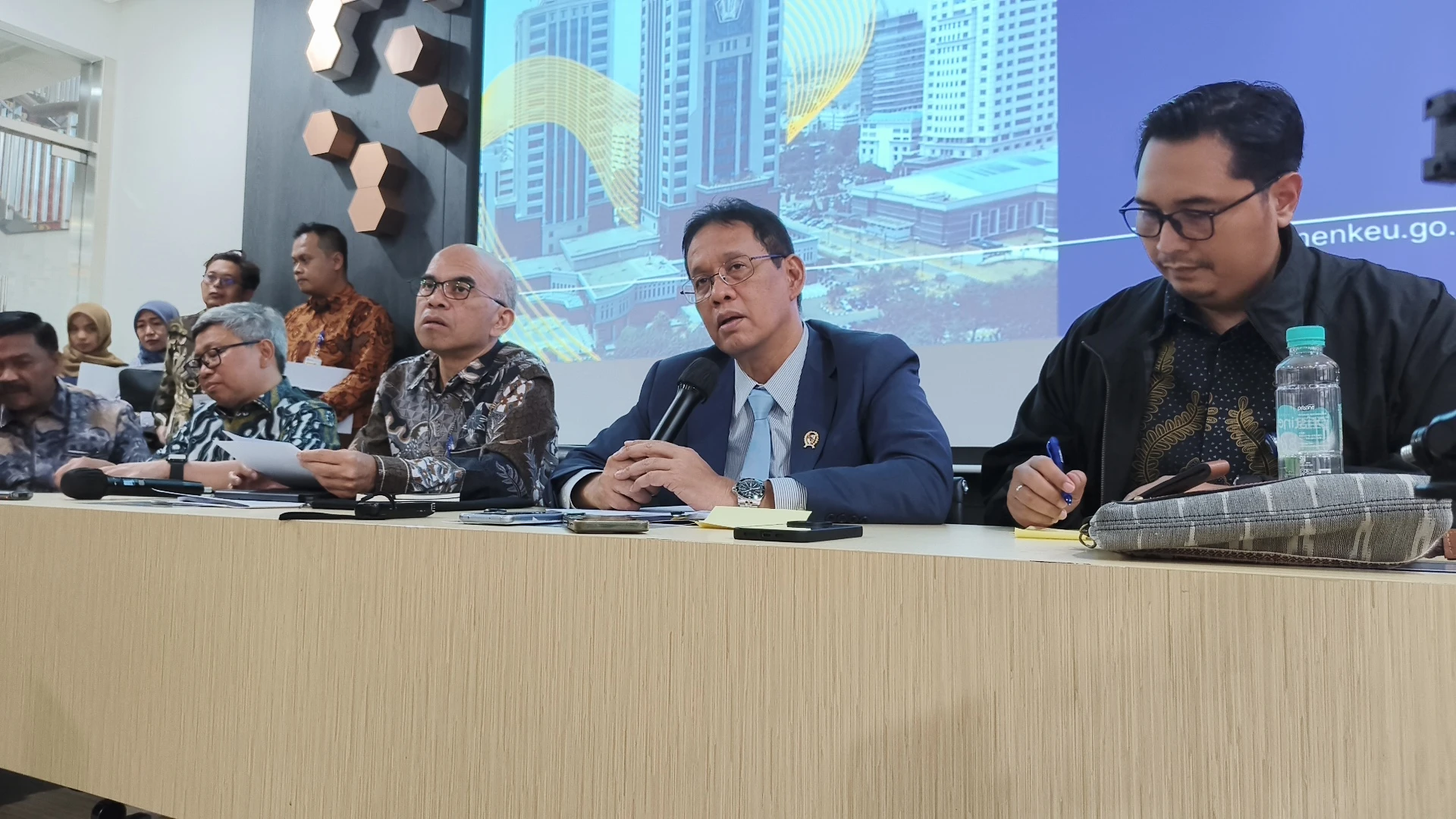 Minat Investor China Membludak, Panda Bond RI Diundur ke Akhir Juli 2026