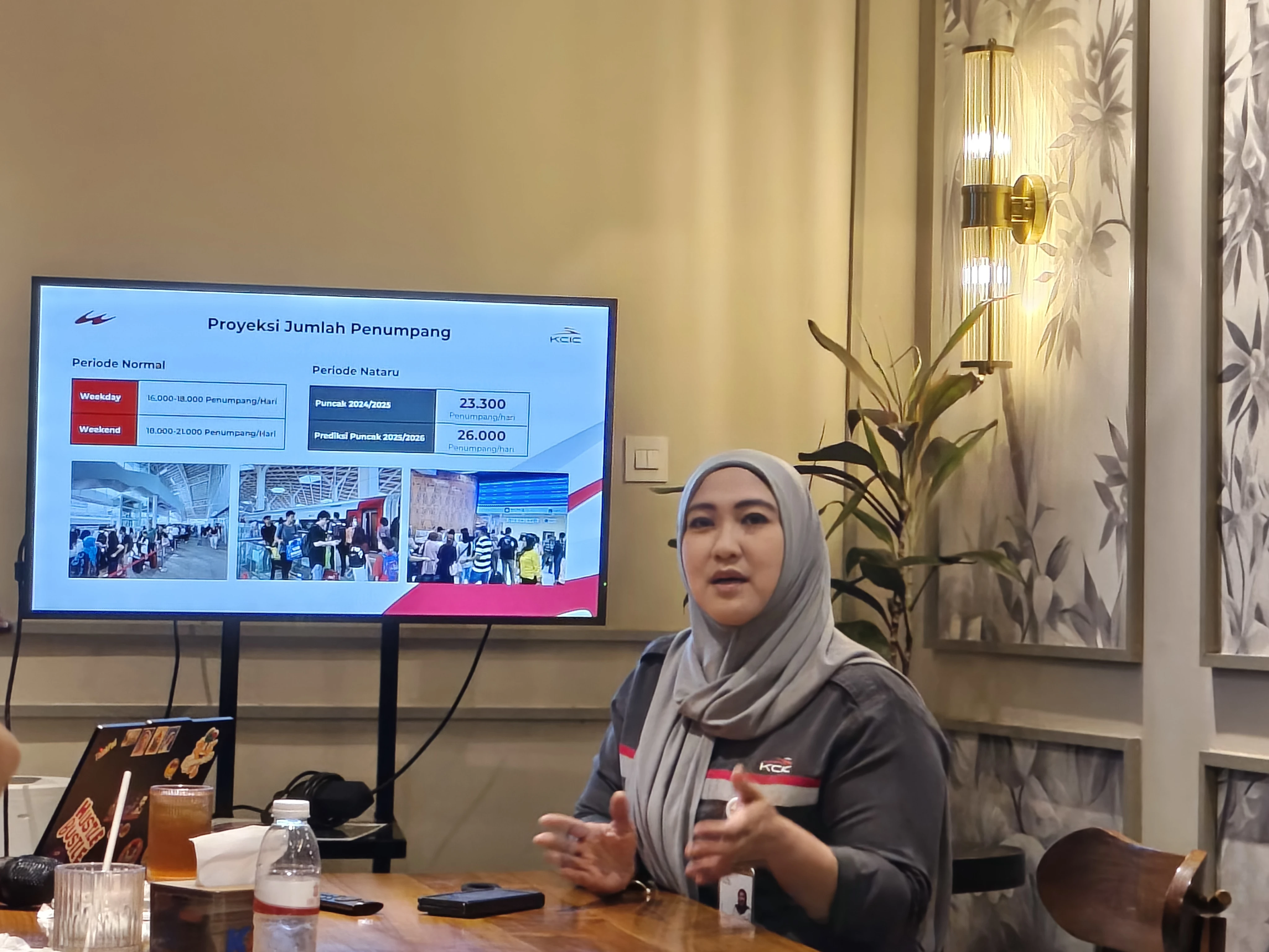 Jelang Nataru, Lonjakan Penumpang Whoosh Diperkirakan Capai 26.000 Per Hari