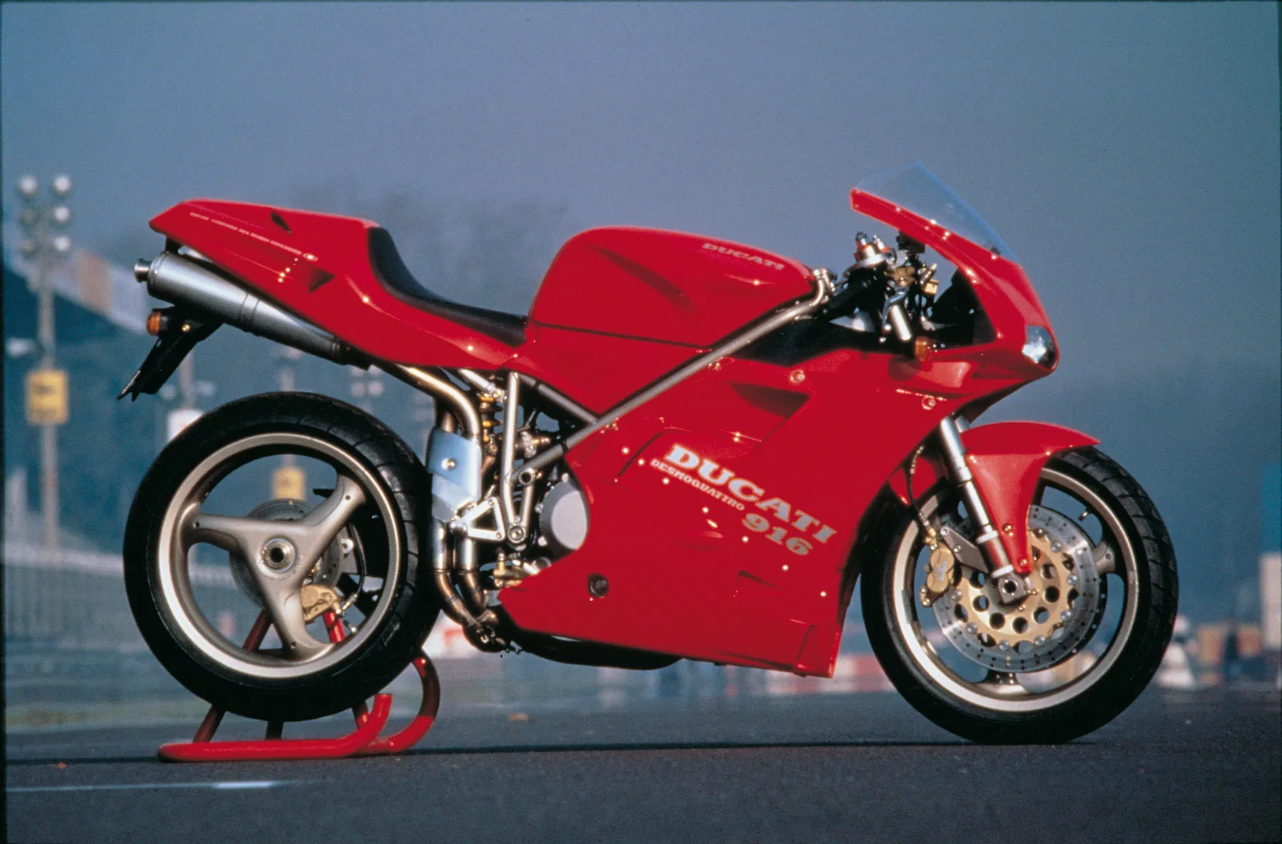 Menyelami Popularitas dan Kejatuhan Single Swingarm Pada Motor Ducati