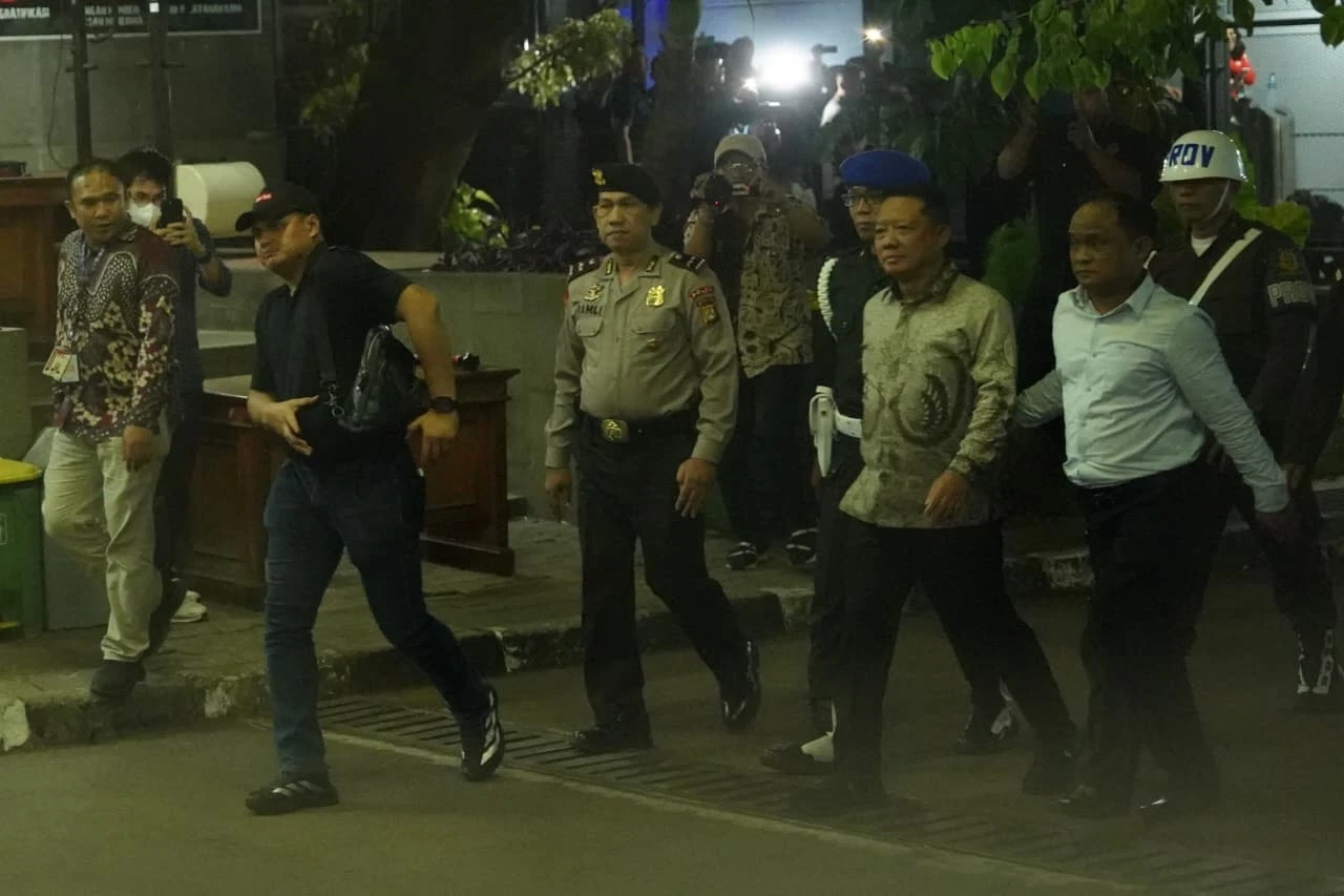 Febrie Adriansyah Tiba di Rutan KPK