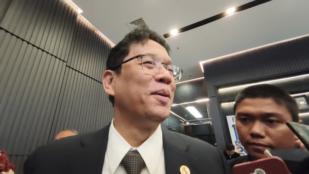 Rupiah Dekati Rp17.000 per Dolar AS, Purbaya Yakin Segera Menguat