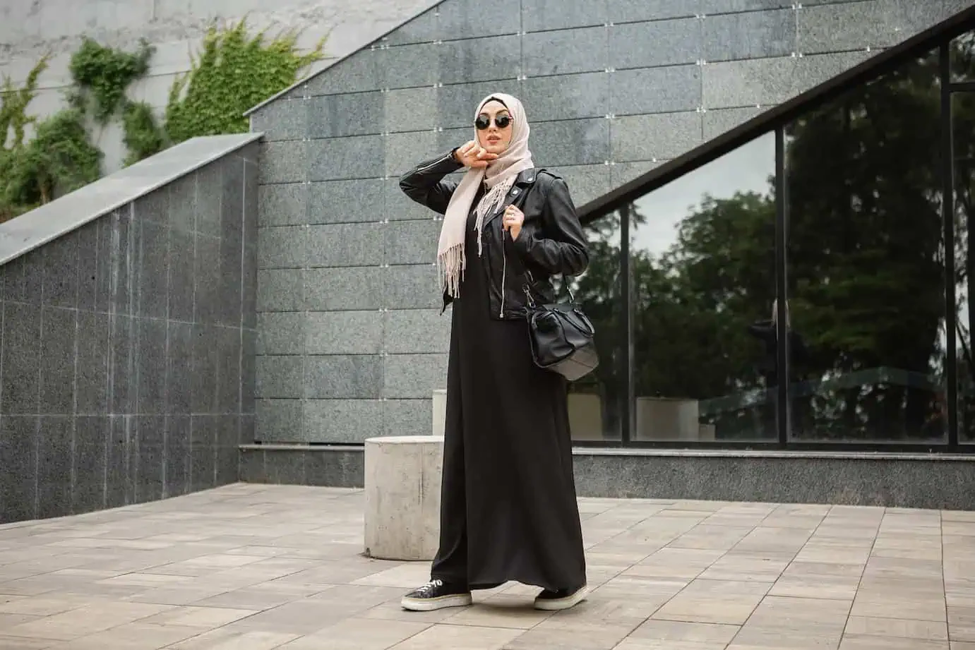25 Ide Outfit Hijab Kekinian untuk Hangout Hingga Acara Formal