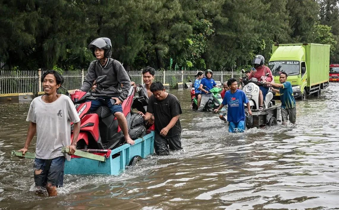 Jakarta Siapkan Kebijakan WFH dan PJJ Hadapi Ancaman Banjir