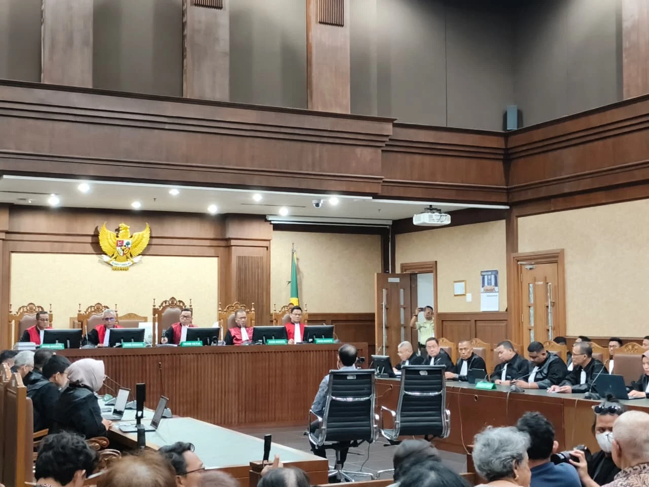 Hakim Pertimbangkan JPU Kasih Barang Bukti untuk Audit ke Nadiem