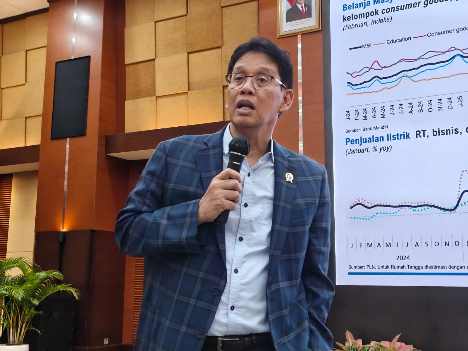 Fitch Revisi Outlook RI Jadi Negatif, Purbaya Tegaskan Utang dan Defisit Masih Aman