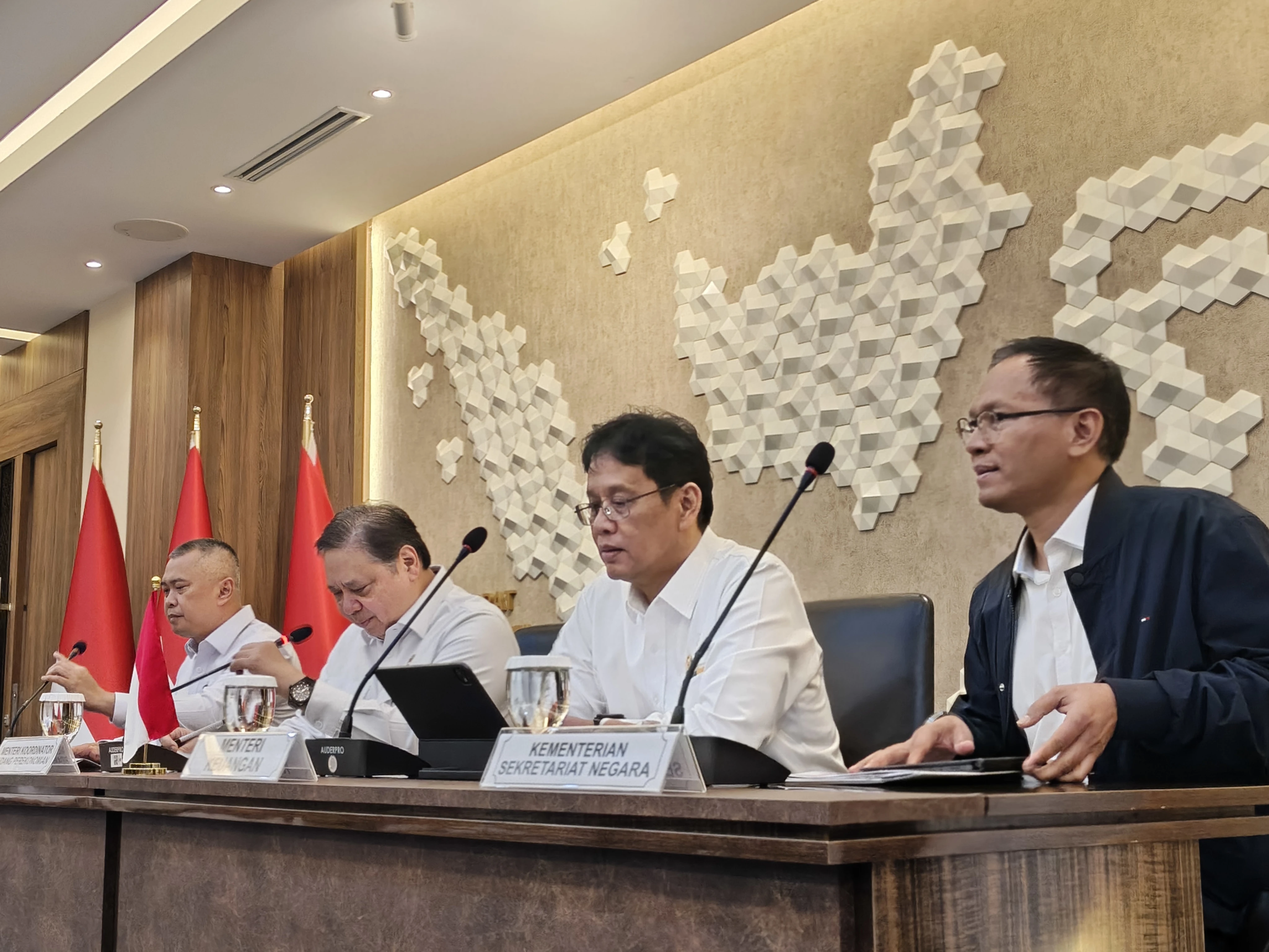 Fuel Surcharge Naik ke 38%, Pemerintah Pastikan Tiket Pesawat Tetap Terjangkau