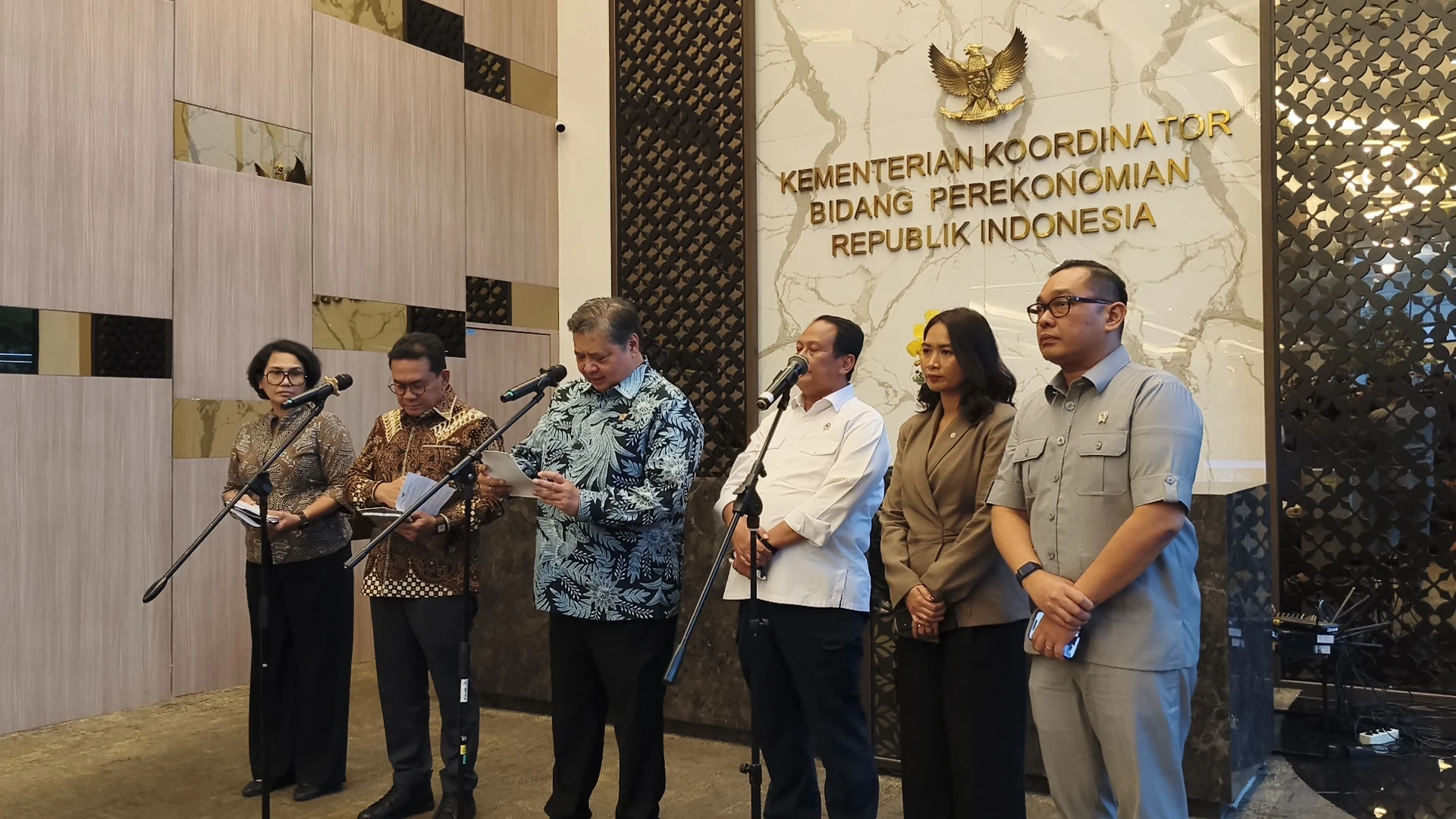 Stimulus Nataru, Airlangga Hartarto