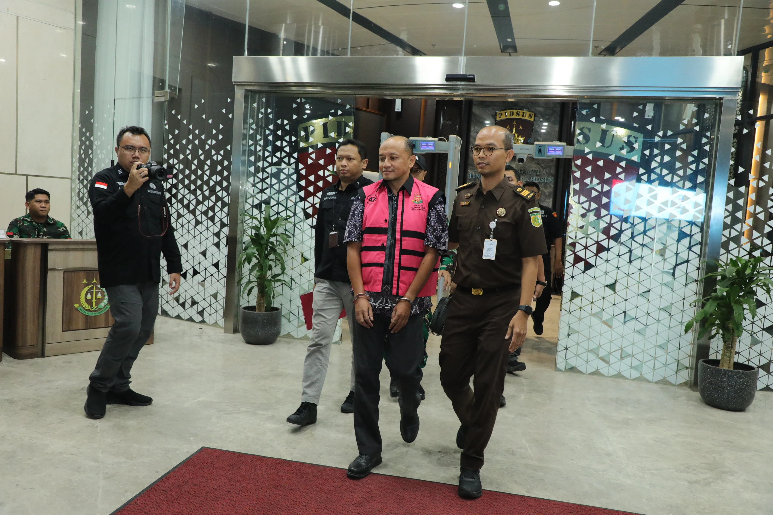 Kejagung Tetapkan Kepala Kantor Bea Cukai Pangkalpinang dan 2 Lainnya Jadi Tersangka Ekspor Ilegal