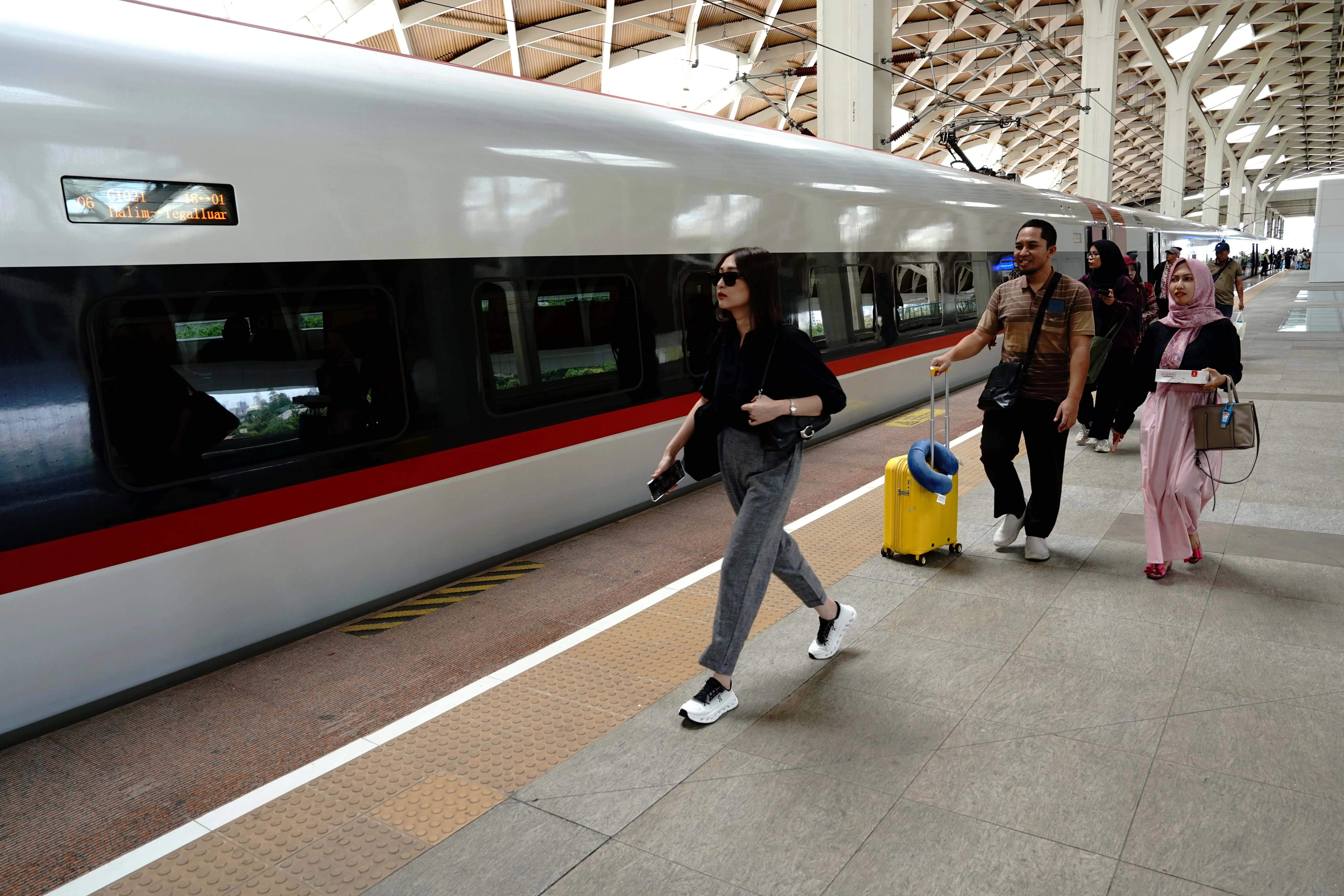 Sambut Libur Nataru, KCIC Tawarkan Diskon dan Cashback hingga Rp100 Ribu