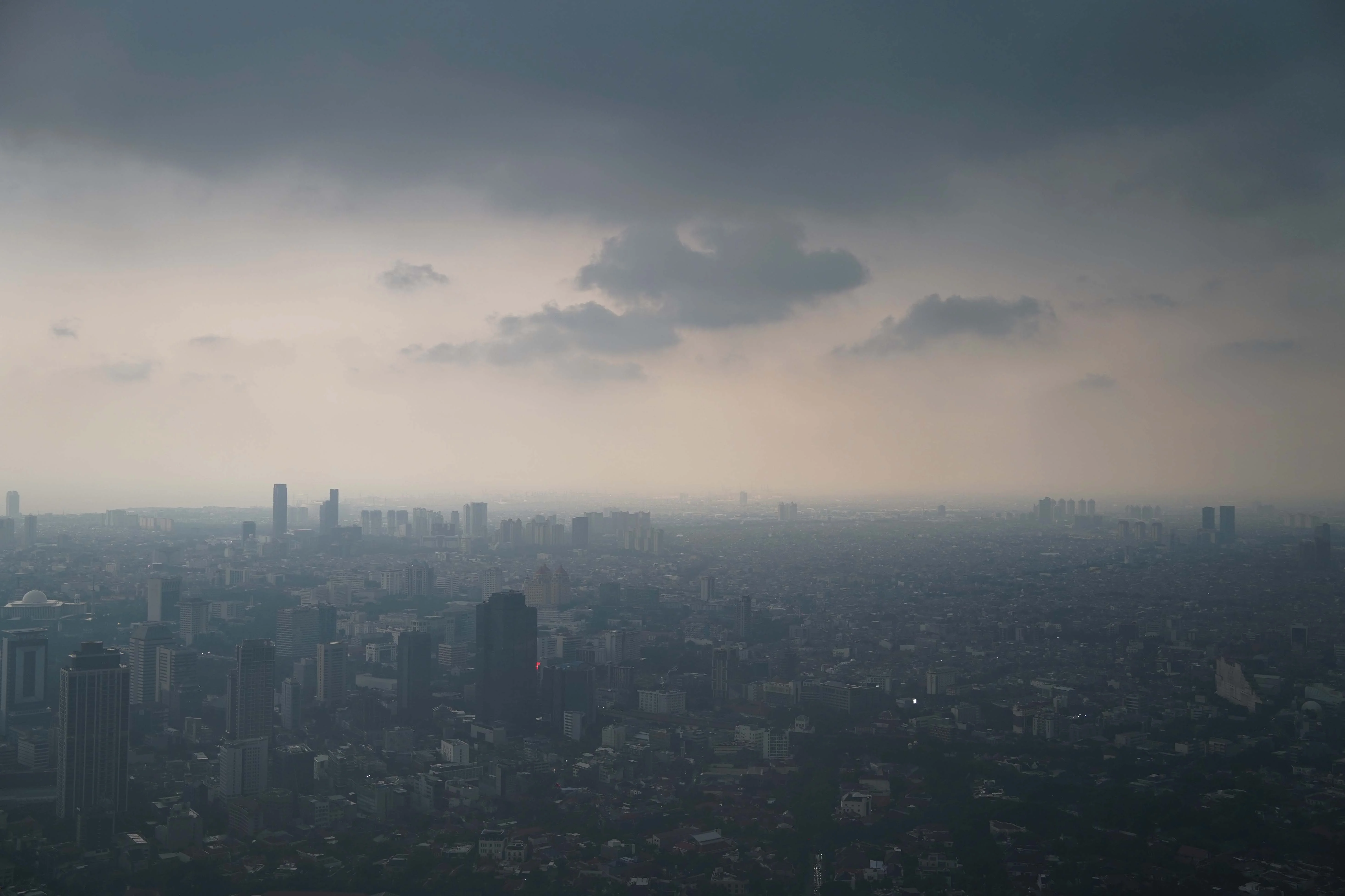Prakiraan Cuaca Jakarta 20 Mei, Hujan Sambut Pidato Presiden Prabowo