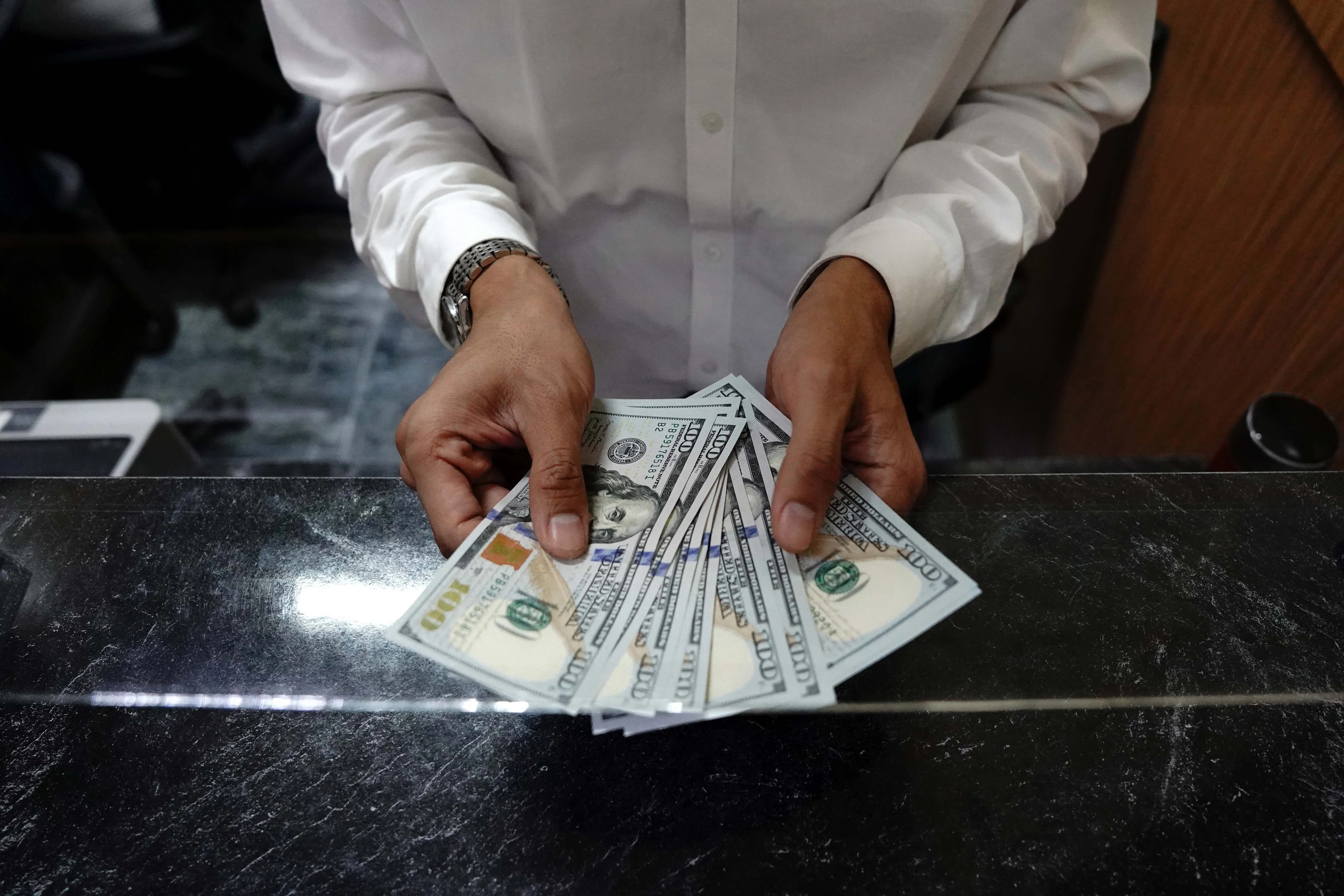 Rupiah Hari Ini 2 Februari 2026 Melemah ke Rp16.798 per Dolar AS