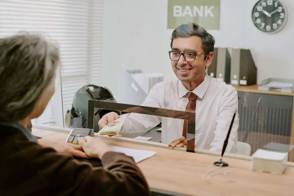 Bank BUMN, Bank Mandiri, Bank BRI, Bank BTN, Bank BSI