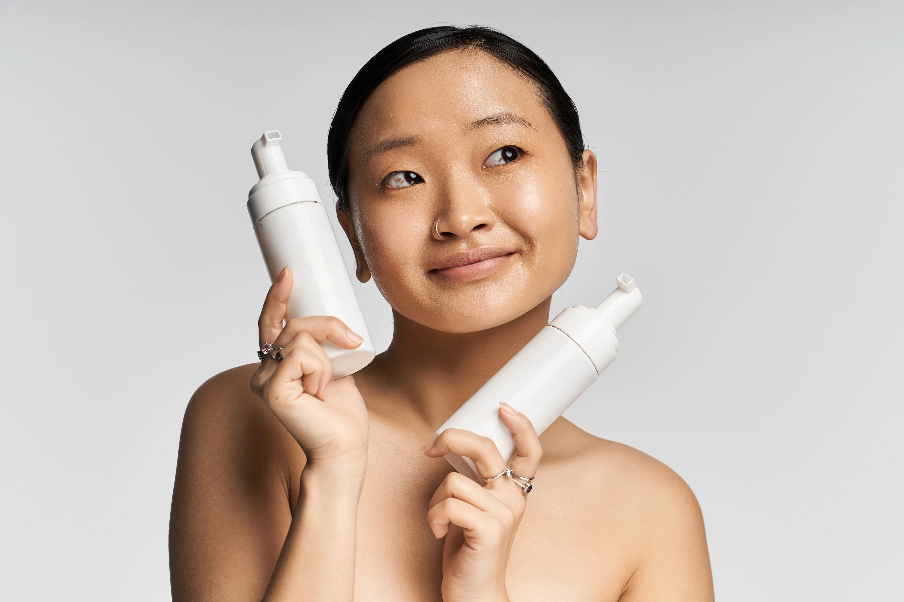 Anomali! 87% Anak Muda Pilih Skincare Lokal, tapi Inspirasi Tetap dari K-Beauty
