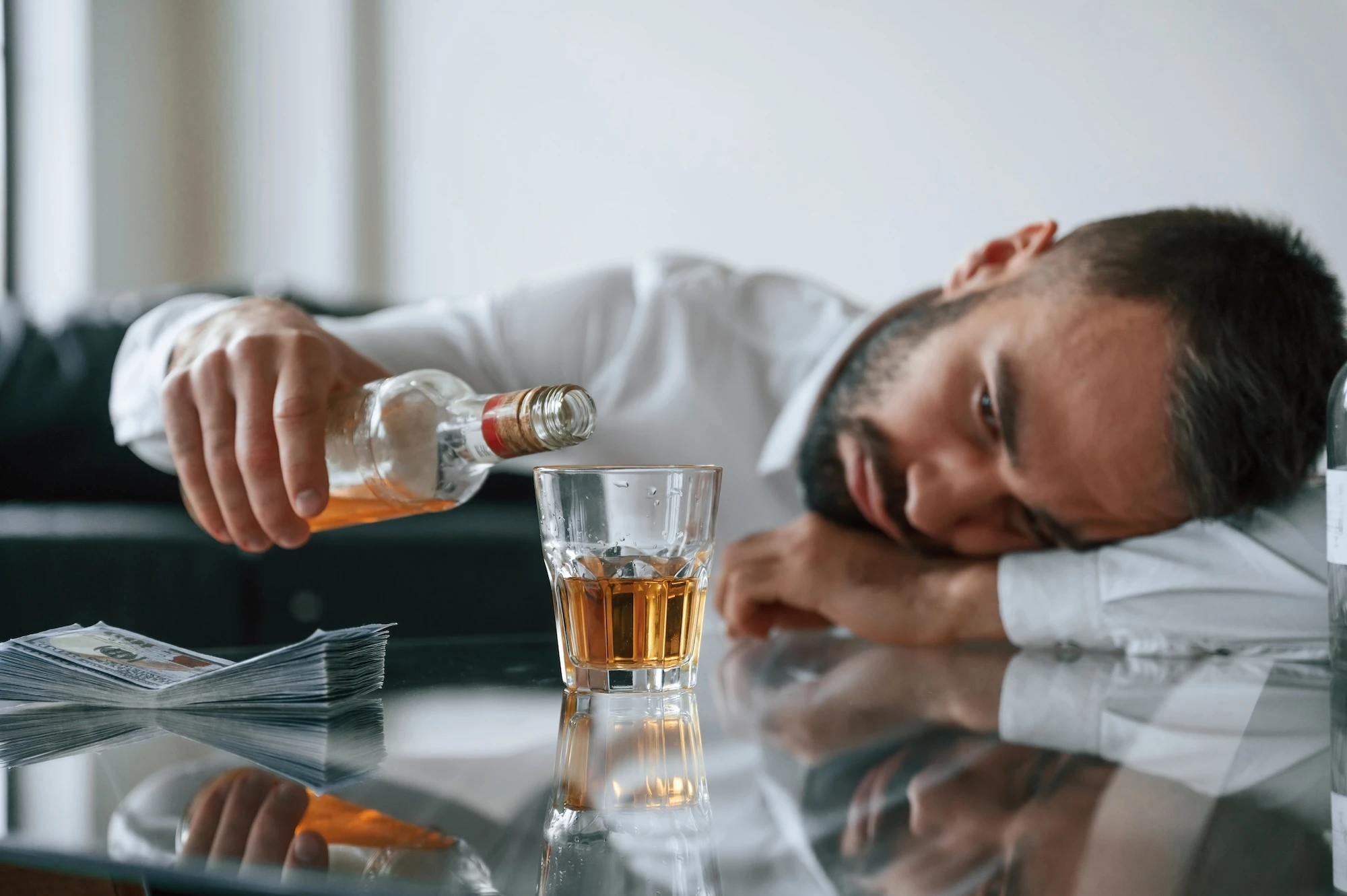 Ternyata Ini Alasan Kamu Mabuk Selepas Minum Alkohol!