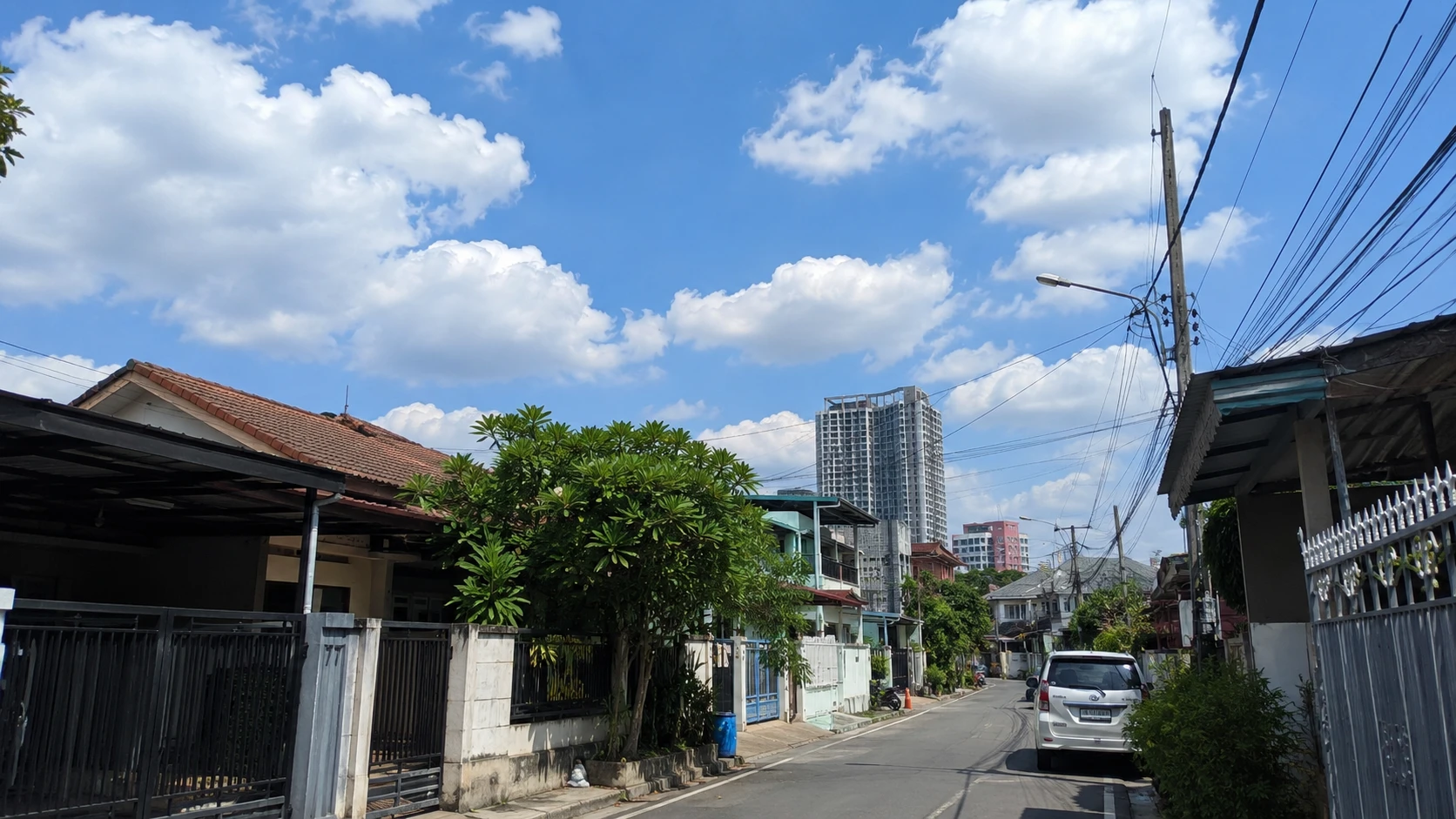 Prakiraan Cuaca Jakarta Jumat 9 Juni 2026 Menurut BMKG: Didominasi Cerah Berawan, Cocok untuk Aktivitas Luar Ruangan