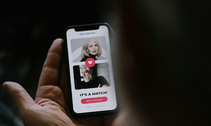 Ilustrasi Dating App