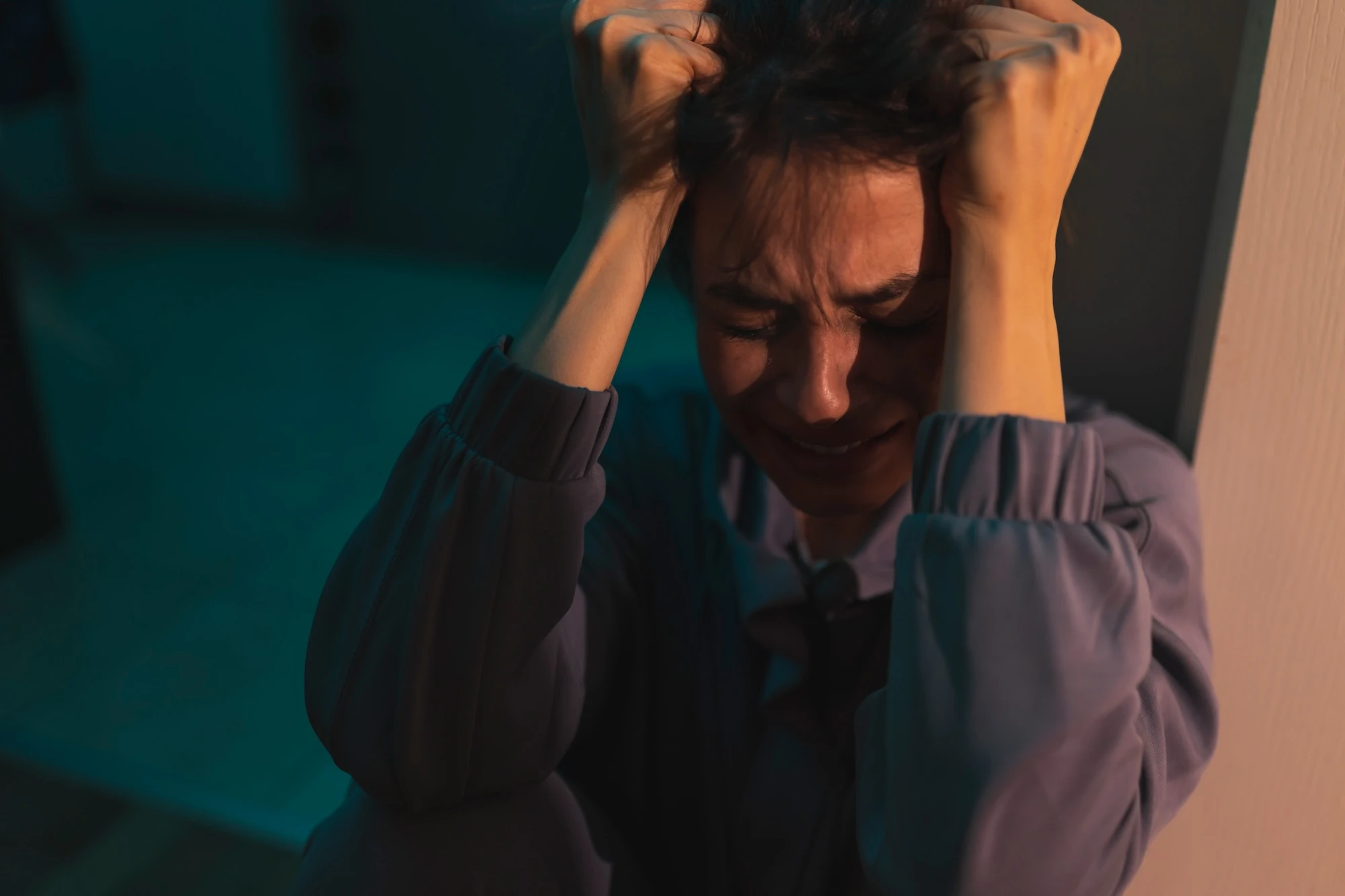 Generasi Sandwich di Indonesia: Terjepit Beban Keluarga dan Masa Depan Sendiri