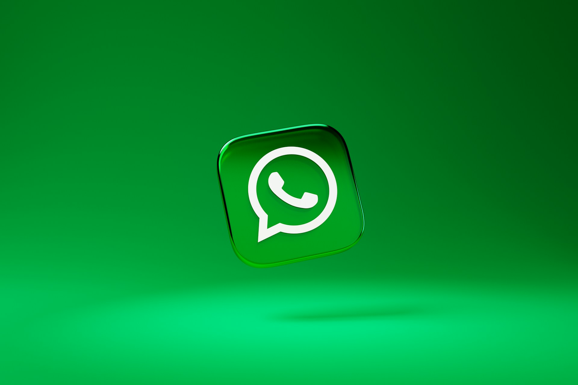 Ketinggalan Chat Panjang Lebar? WhatsApp Hadirkan Fitur Ringkasan Percakapan