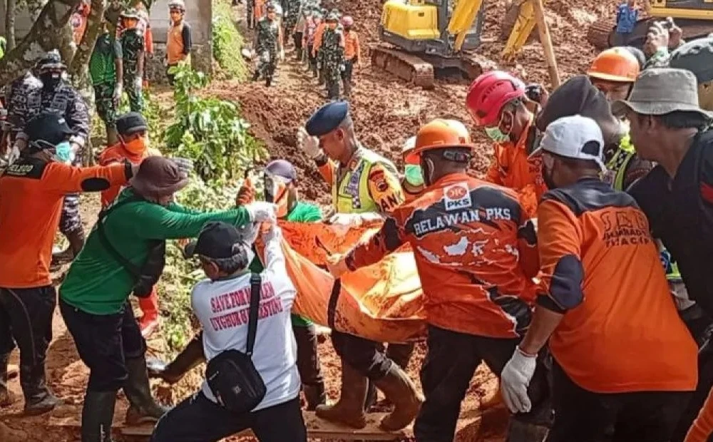 Optimalkan Pencarian SAR, 15 Korban Meninggal Ditemukan di Longsong Cilacap