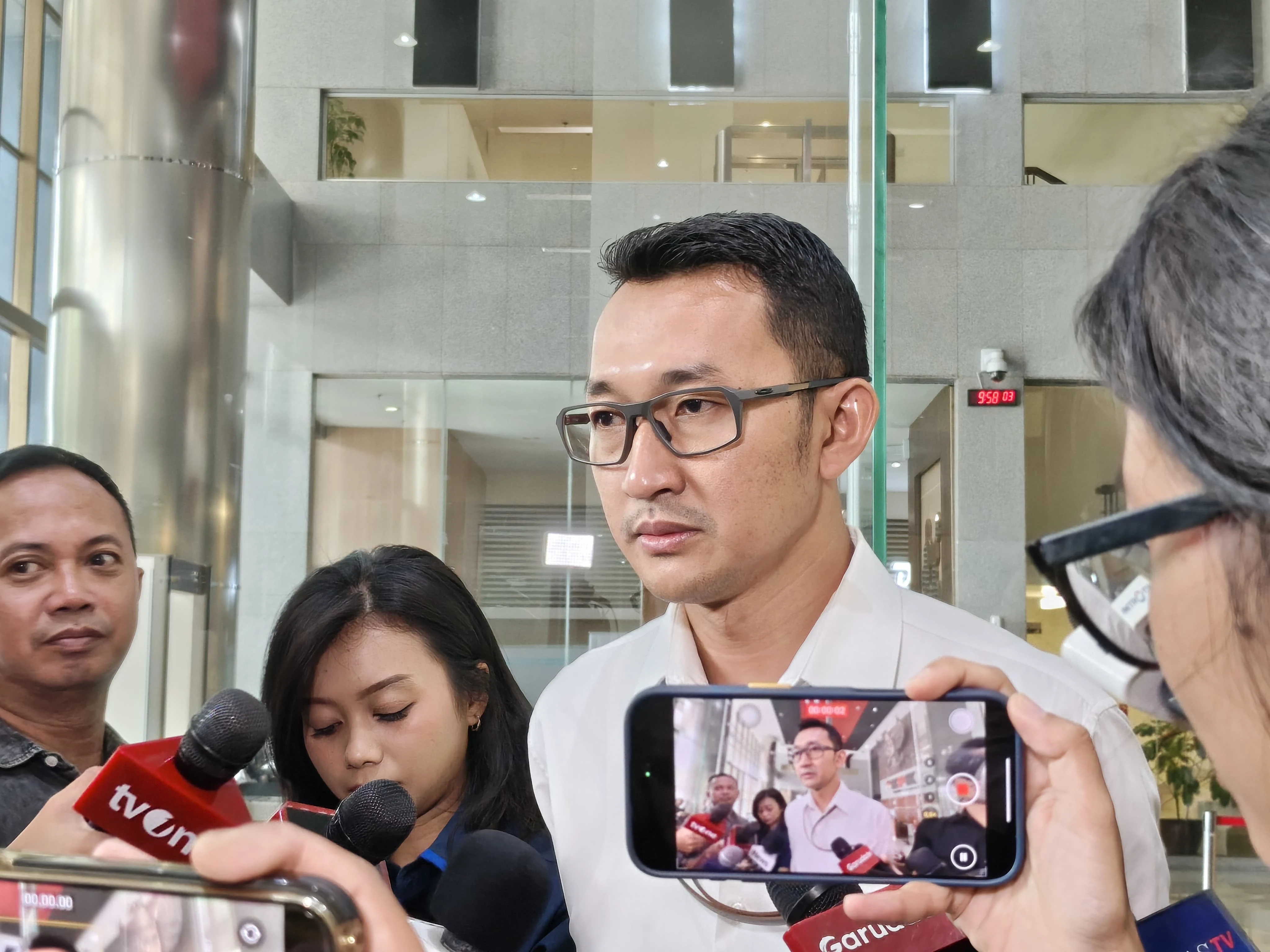 OTT Bupati Lampung Tengah, KPK Amankan Uang Rupiah dan Emas Logam Mulia