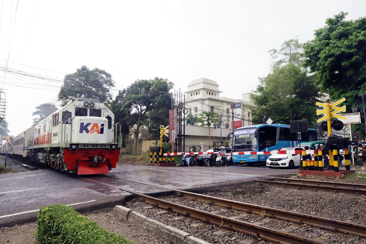 KAI Terapkan Berhenti Luar Biasa di Jatinegara Selama HUT TNI