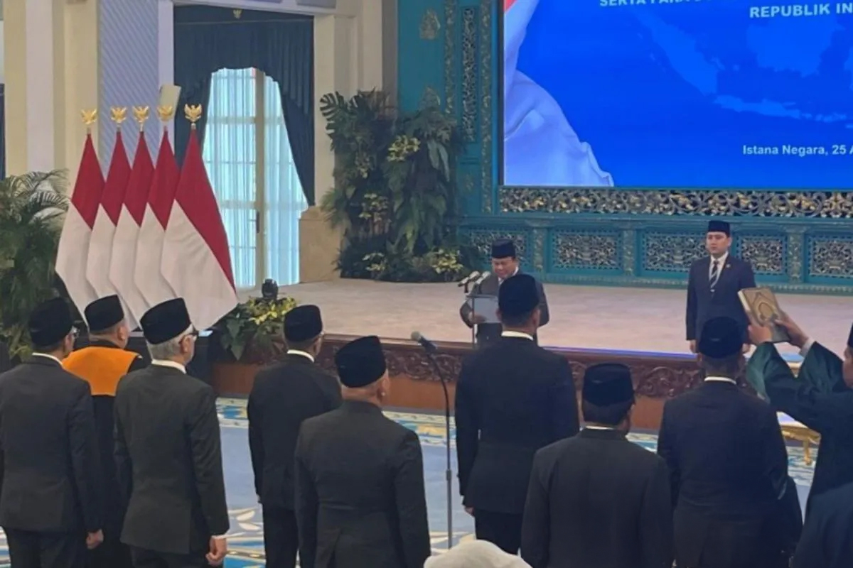 Djamari Chaniago Sandang Pangkat Jenderal Kehormatan, Jabat Menko Polkam