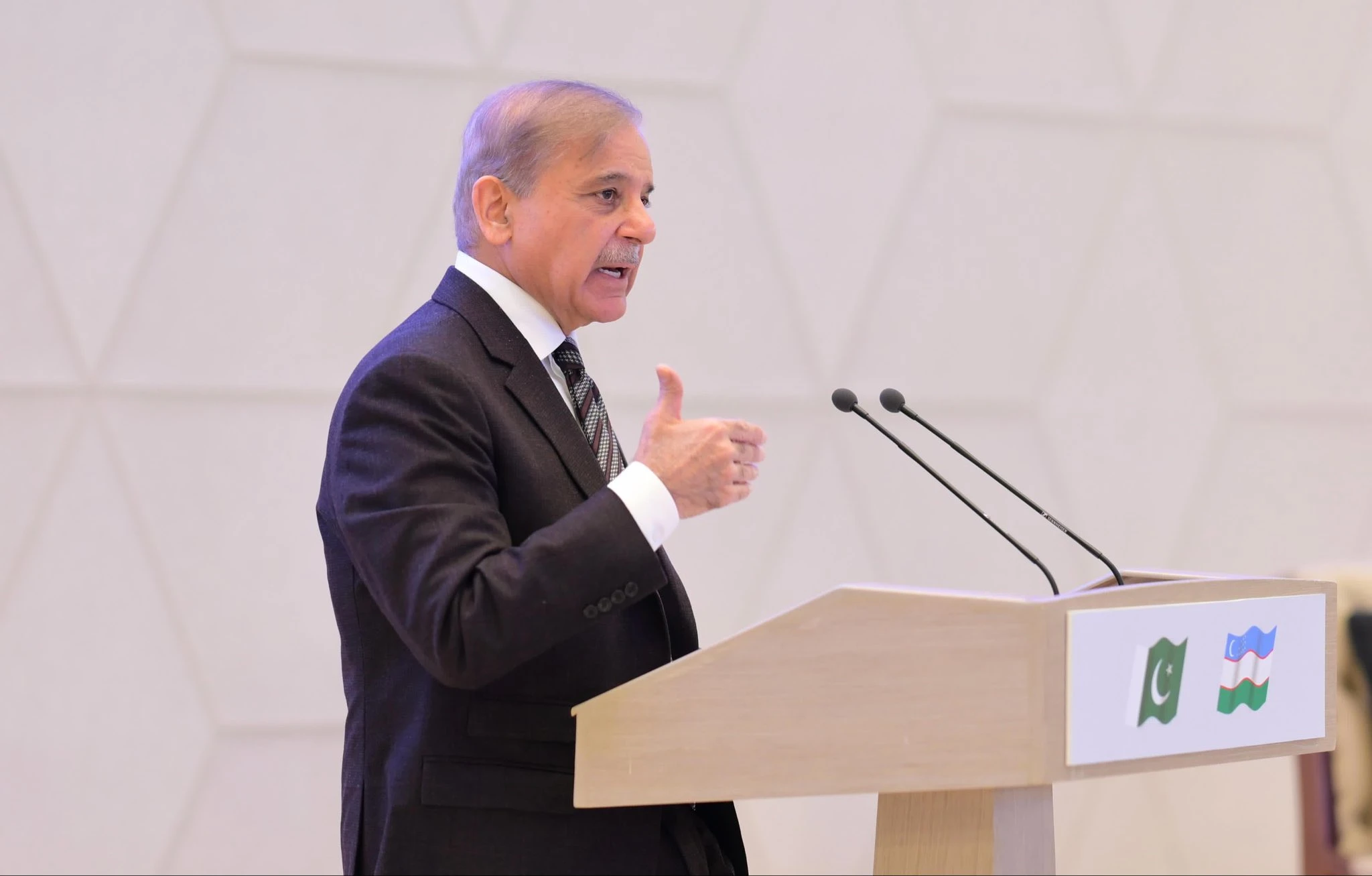 Jadi Mediator Damai, PM Pakistan Umumkan AS dan Iran Sepakati Gencatan Senjata Segera