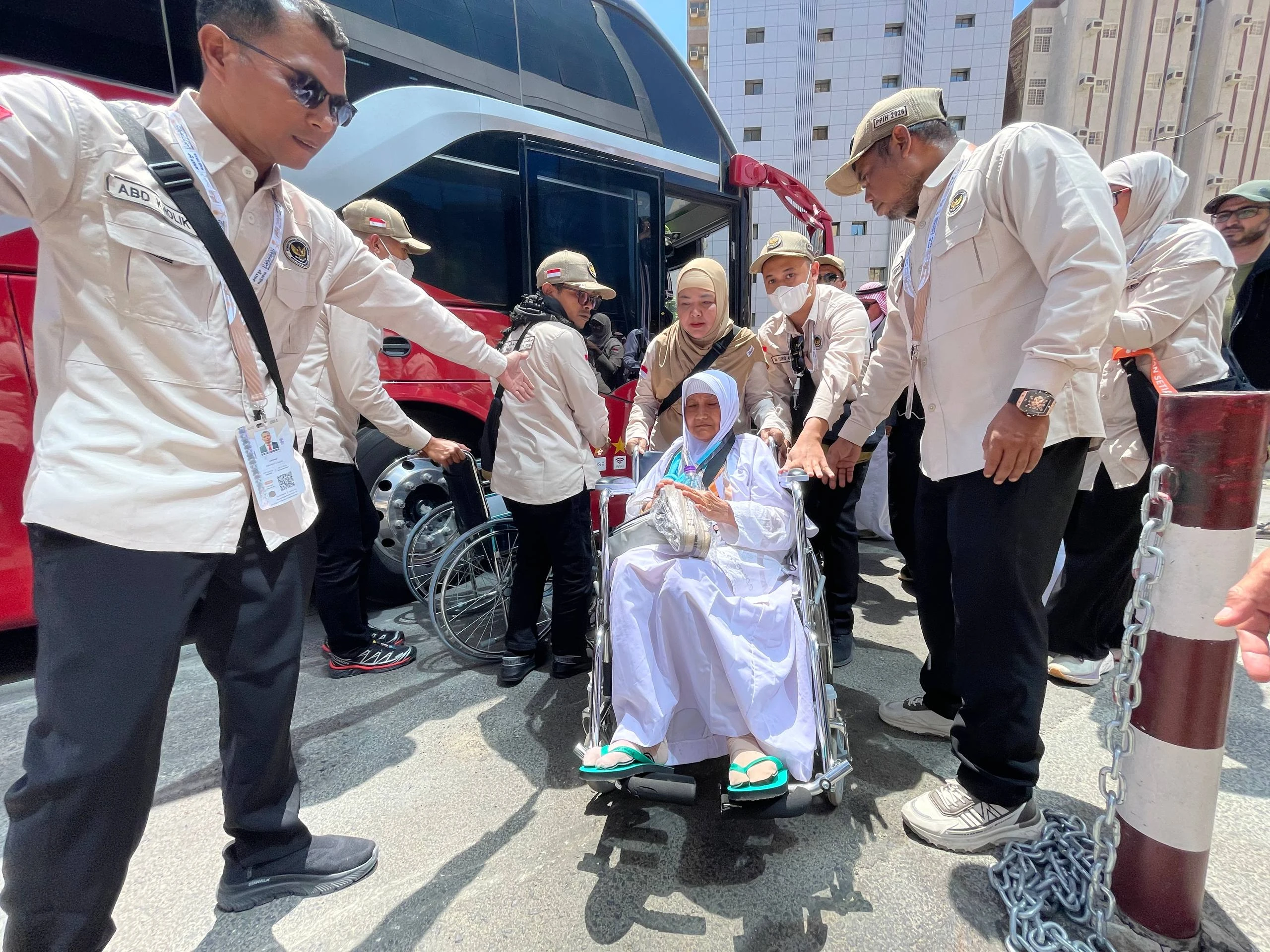 Ratusan Jemaah Haji Indonesia Kloter Pertama Tiba di Makkah