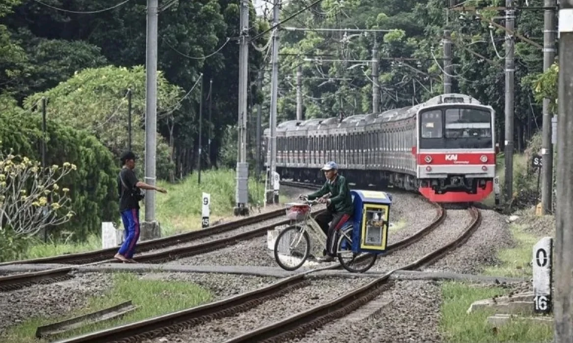KAI Target Tutup 40 Perlintasan Liar di Jakarta Sepanjang 2026