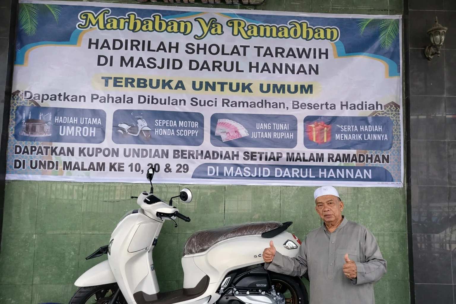 Masjid di Samarinda Rutin 16 Tahun Beri Hadiah Uang, Motor Hingga Umrah Buat Jamaah Tarawih