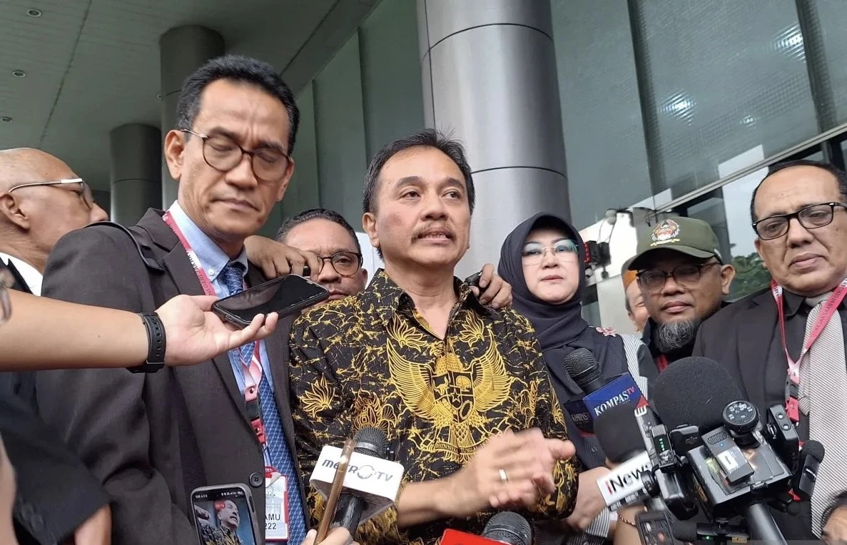 Roy Suryo dan Dokter Tifa Tak Ditahan, Kasus Ijazah Jokowi Lanjut ke Sidang