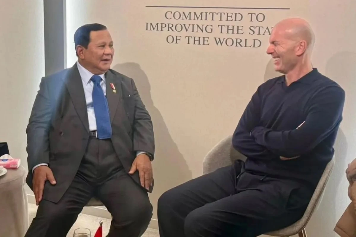 Prabowo Minta Saran Zidane Kiat Majukan Sepak Bola Nasional