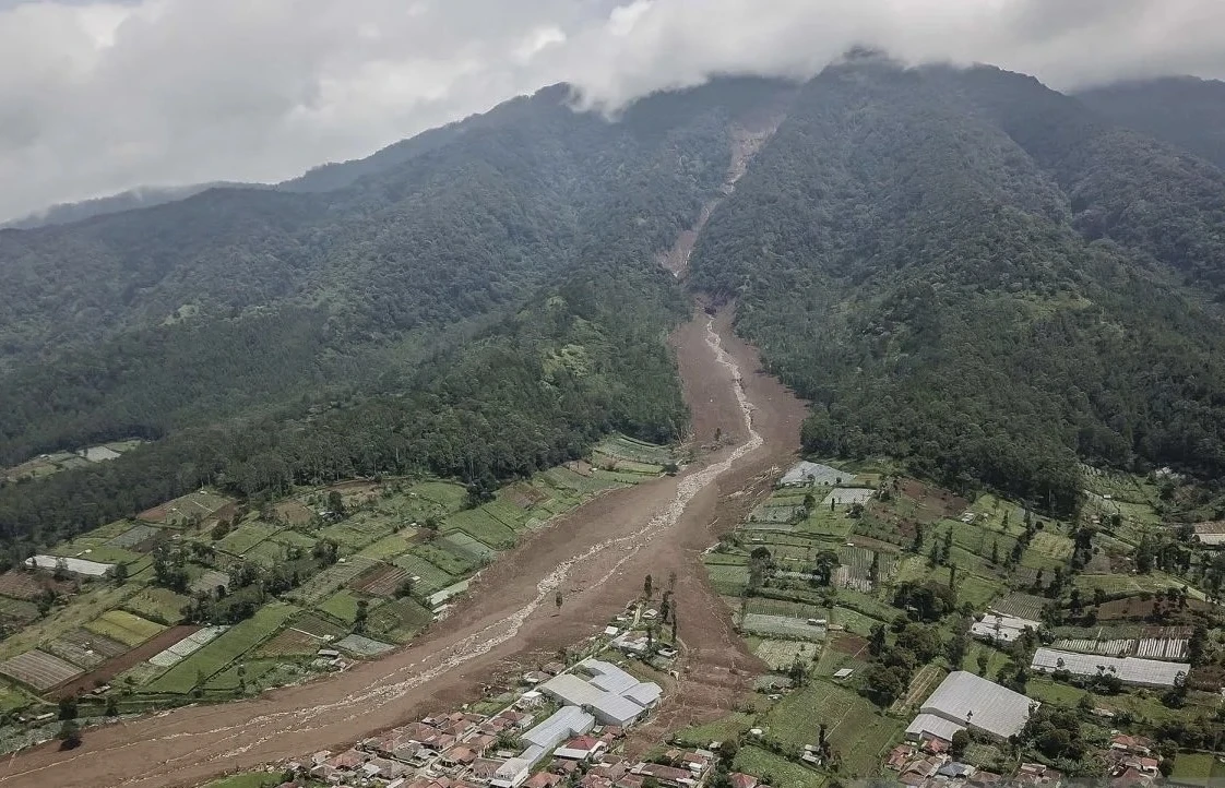 tanah longsor bandung barat
