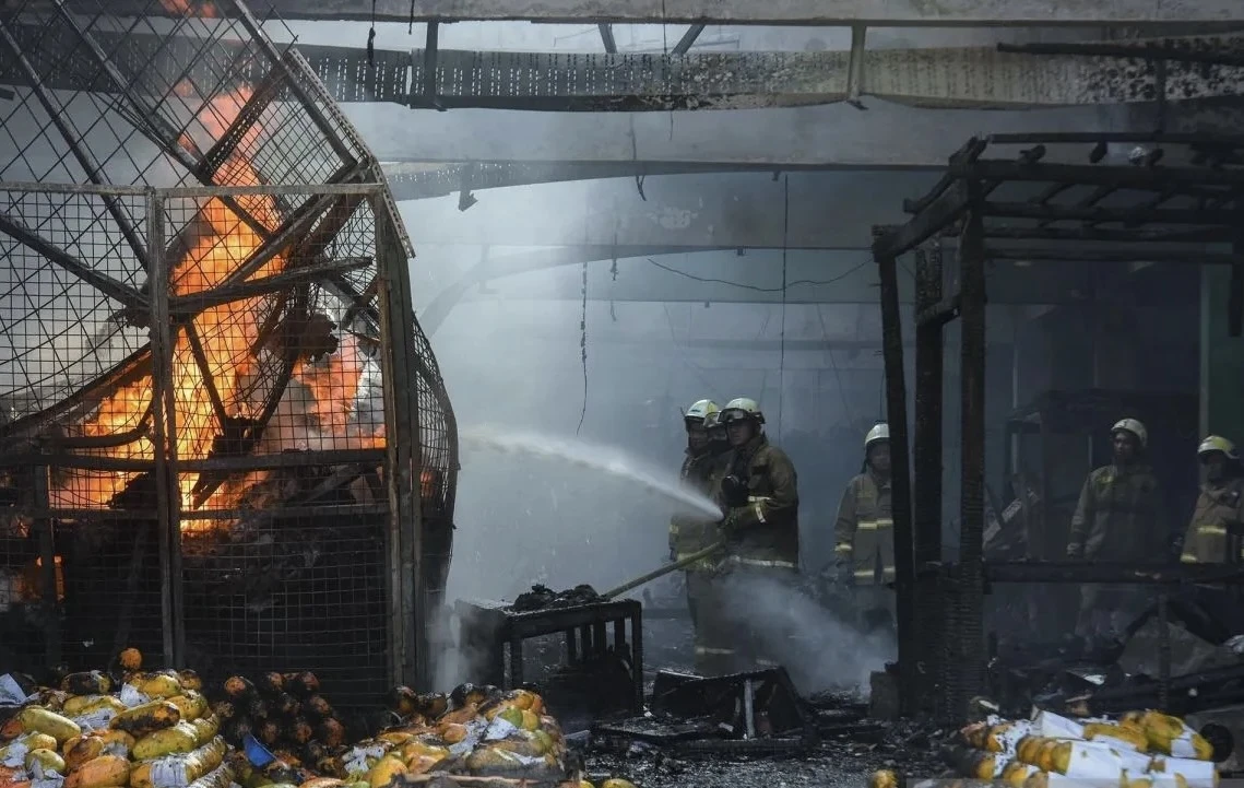 kebakaran Pasar Induk Kramat Jati
