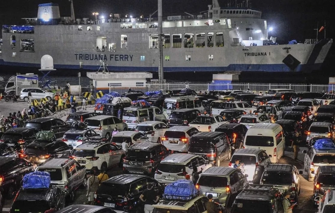 Puncak Arus Mudik Natal di Merak Diprediksi Terjadi Pada 23-24 Desember