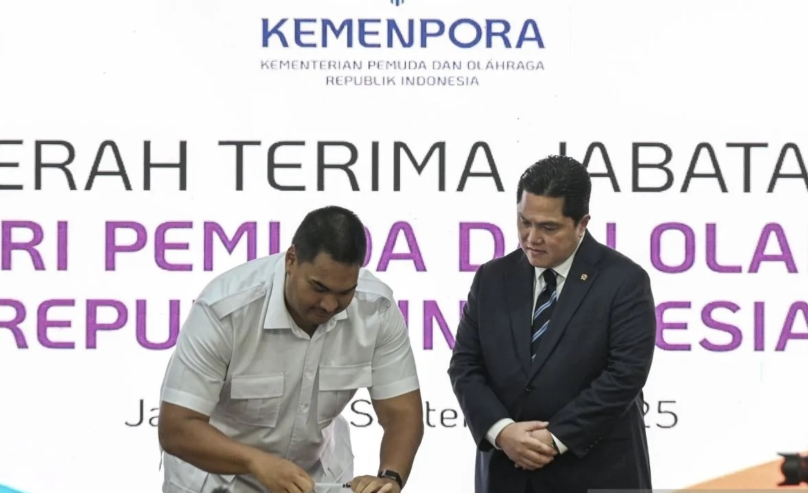 Pakar: Erick Thohir Tidak Perlu Mundur dari Ketum PSSI