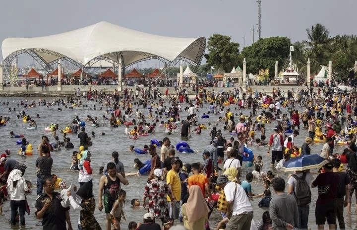Pantai Masih Jadi Destinasi Favorit Wisatawan di Ancol