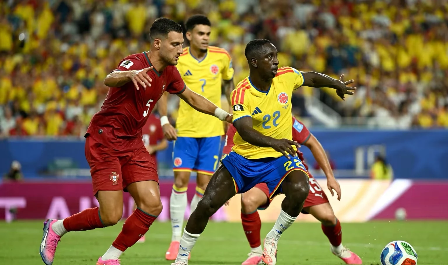 Kolombia dan Portugal Lolos 32 Besar, Duel Panas Grup K Berakhir Tanpa Gol