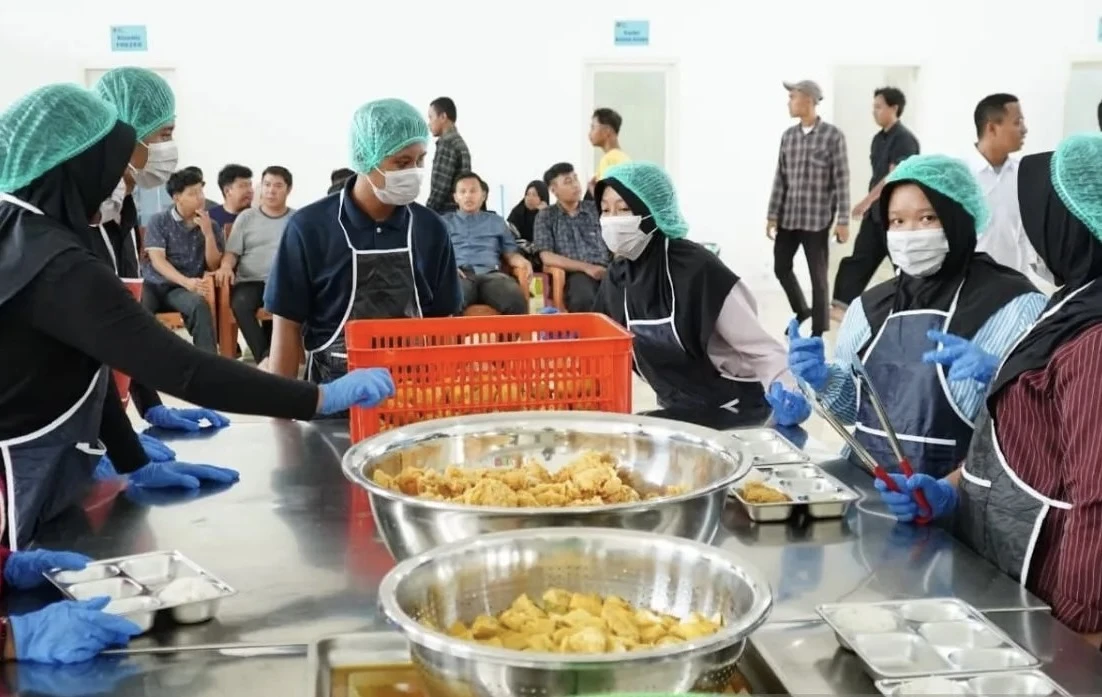 BGN Pastikan MBG Untuk Daerah Bencana di Sumatra Tetap Berlangsung