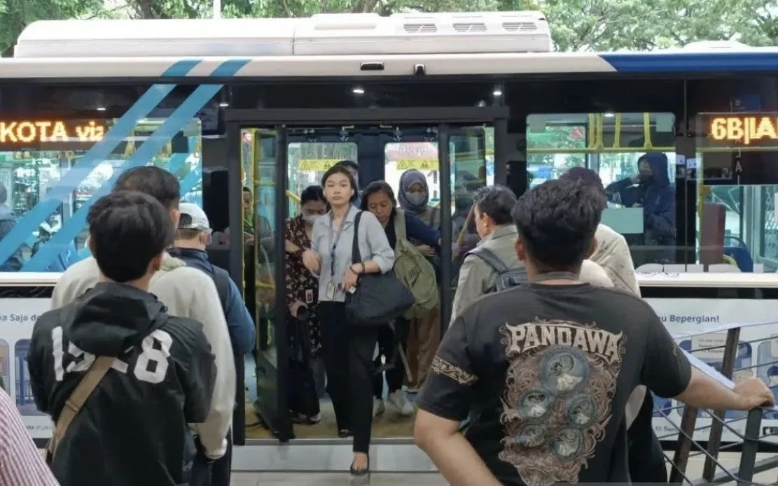 Subsidi Makin Efisien, TransJakarta Layani 413 Juta Penumpang Sepanjang 2025